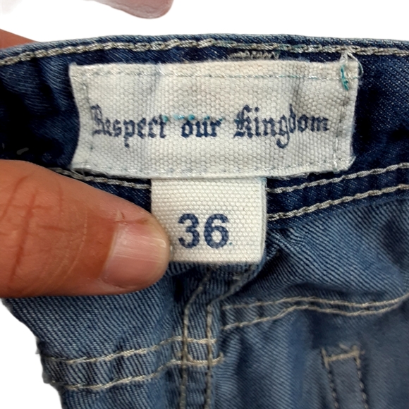 Respect Our Kingdom Distressed Men Shorts 34 - Picture 3 of 4